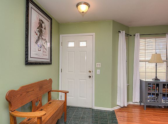2nd image of 2107 Glasgow Ct #0