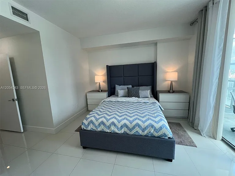 1111 SW 1st Ave #3121 — Photo 9