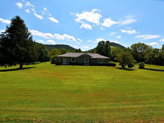 3rd image of 950 Cow Creek Rd