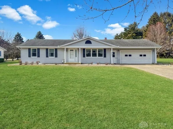 274 New Haven Dr, Urbana, OH 43078