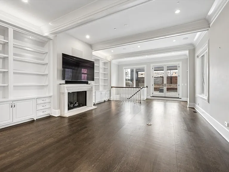 458 W Deming Pl — Photo 10