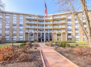 3400 Wooster Rd APT 402, Rocky River, OH