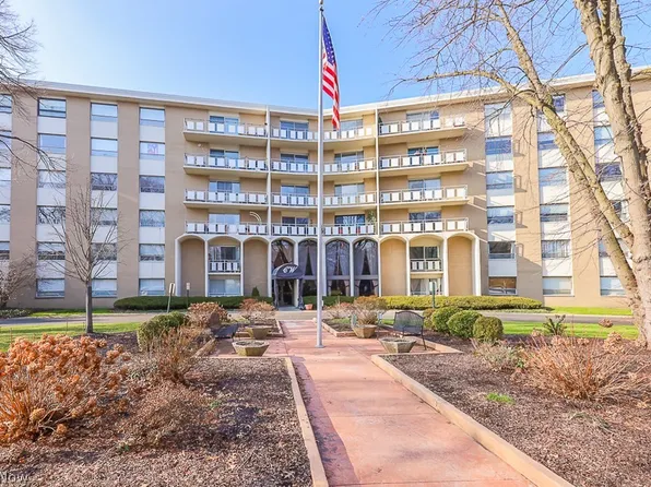 3400 Wooster Rd APT 402, Rocky River, OH 44116