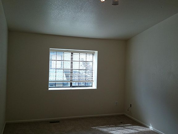 5th image of 8770 Allison Dr APT A