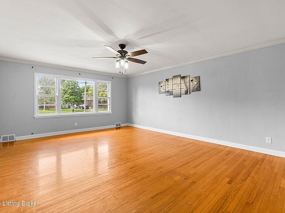 3rd image of 2303 Ecton Ln