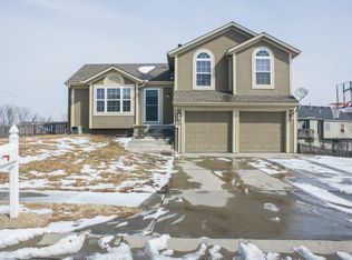 10835 N Skiles St, Kansas City, MO 64157