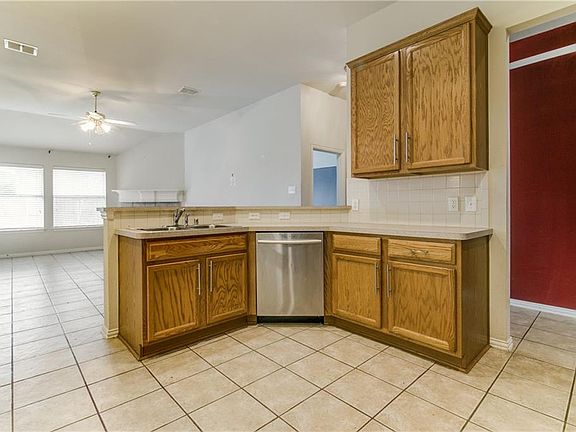 3rd image of 2409 Cantura Dr