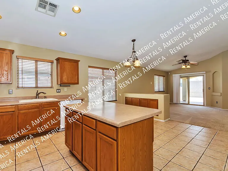 10462 E Jerrell Cove St — Photo 5