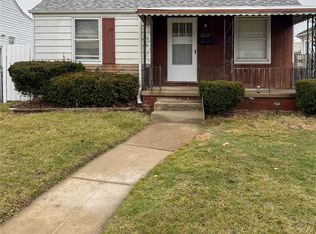 6037 Cooper St, Taylor, MI 48180