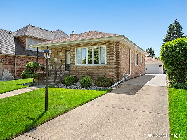 1st image of 10218 Kedvale Ave