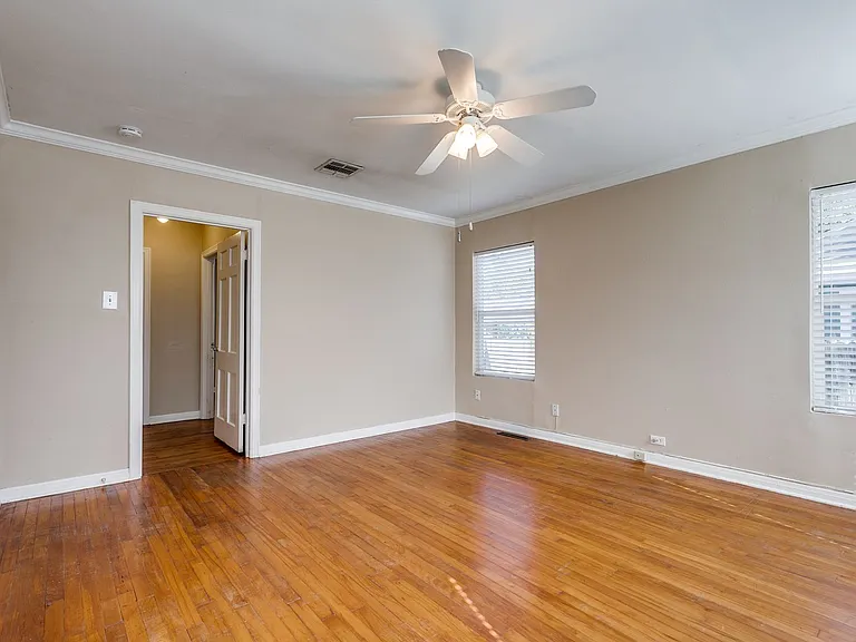 206 Chevy Chase Dr — Photo 14