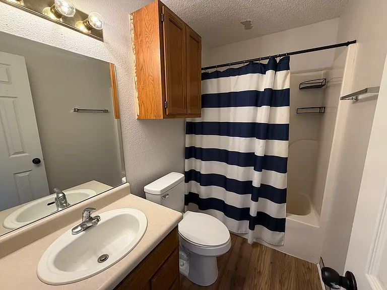 3405 SW Victoria Pl #1 — Photo 13
