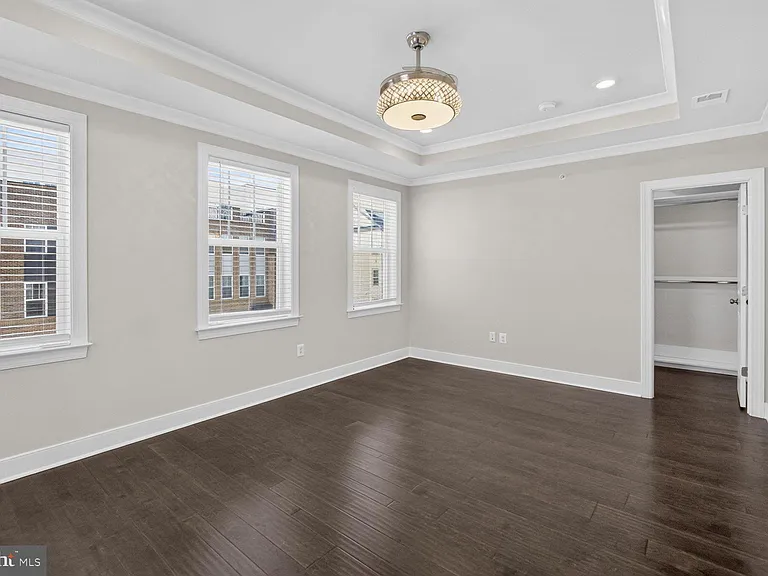 404 Sagan Pl — Photo 20
