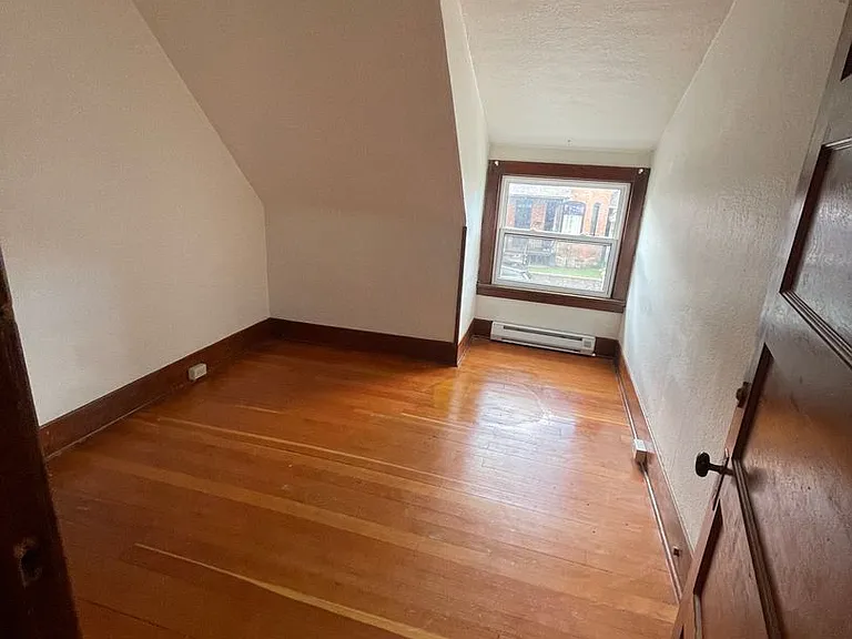 327 N Alabama St — Photo 36
