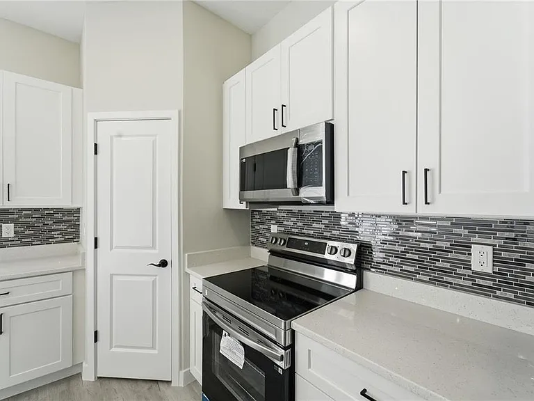 13690 SW 43rd Cir — Photo 17
