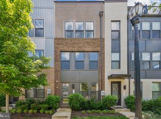 2510 Crimson Fox Dr, Hyattsville, MD 20782
