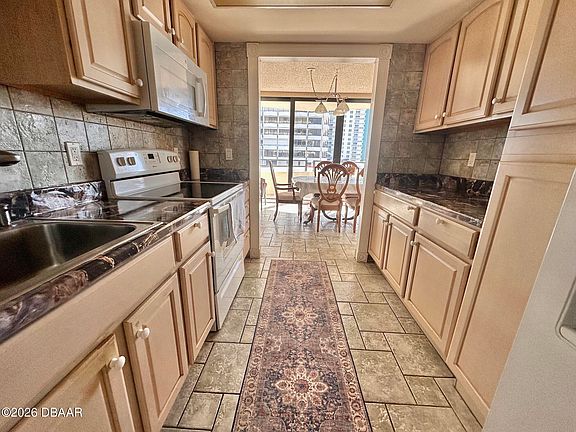 5th image of 2900 N Atlantic Ave APT 106