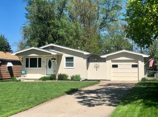 712 N Garden City Rd, Fremont, NE 68025