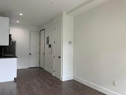 Rented by Corcoran | media 16