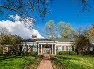 820 S Meadow Rd, Evansville, IN 47714