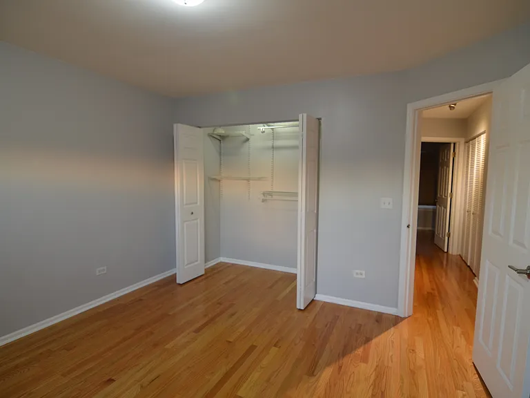 4851 N Pulaski Rd — Photo 12