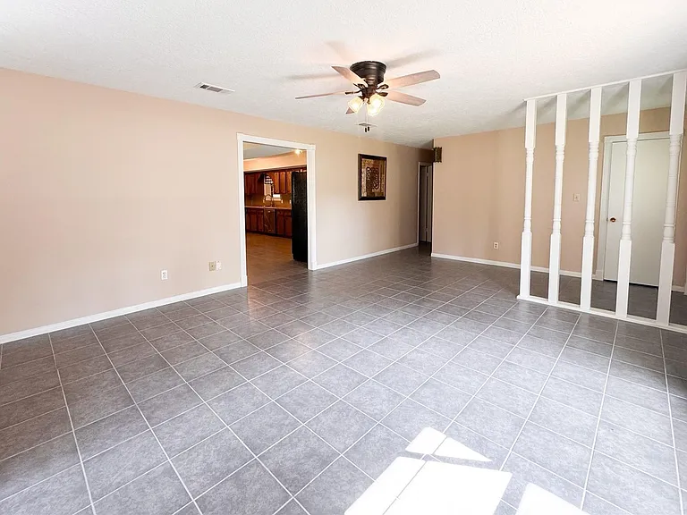 15331 Lake Lamond Rd — Photo 4