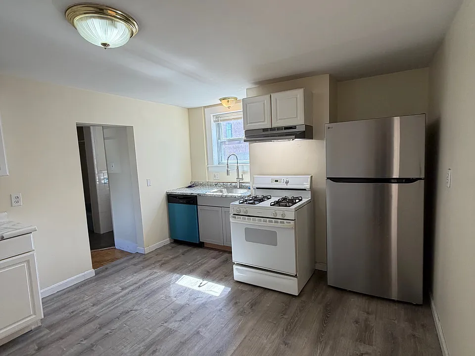 68 Gore St #2