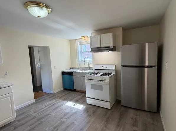 68 Gore St #2, Cambridge, MA 02141