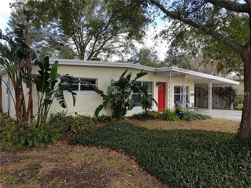 1st image of 3819 Surrey Dr