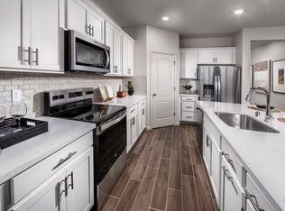 947 Telford Dr, Vacaville, CA 95687