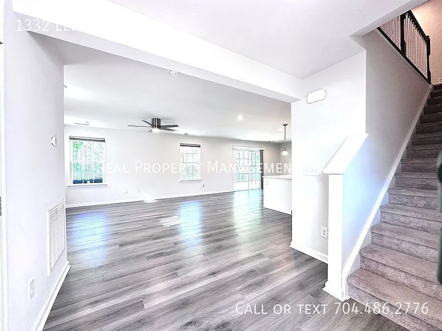 Discover the charm and elegance of this 2022 3-bedroom, 2.5-bath Single Family home with expansiv... — Photo 2