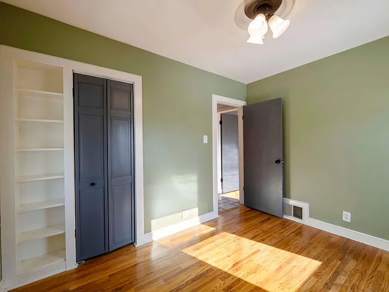 780 E Loveland Ave — Photo 8