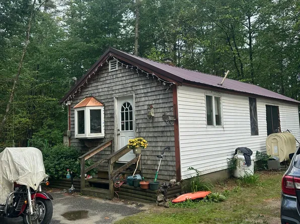 21 Latimer Road, Gray, ME 04039