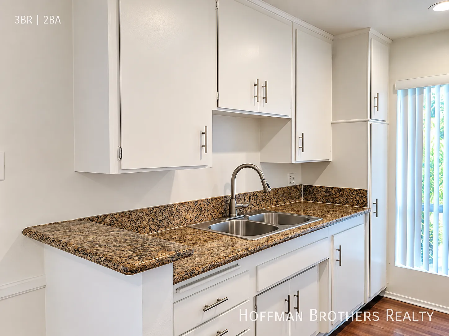 Spacious 3-Bedroom With 2 Baths, Gated Parking & Elevator Access!! — Photo 2
