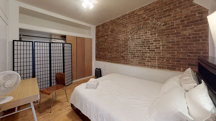 Rented by Flatiron Real Estate Advisors LLC | media 26