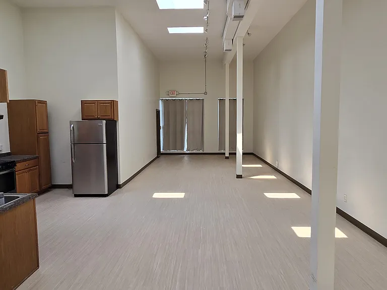 425 Cedar Ave #2 — Photo 16