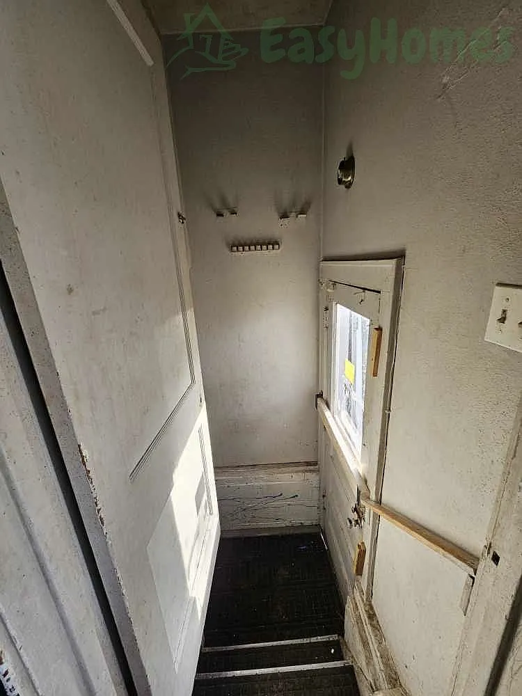 824 West Mac Queen Avenue — Photo 3