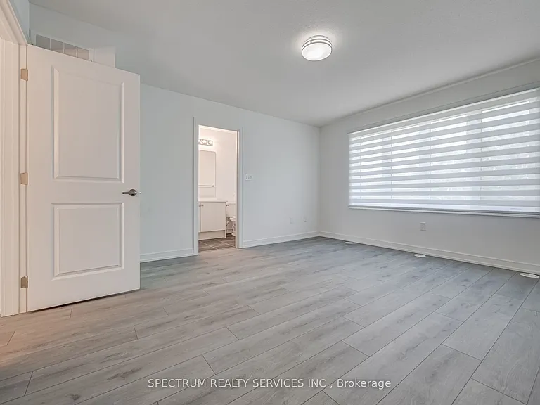 146 Blue Forest Cres — Photo 33