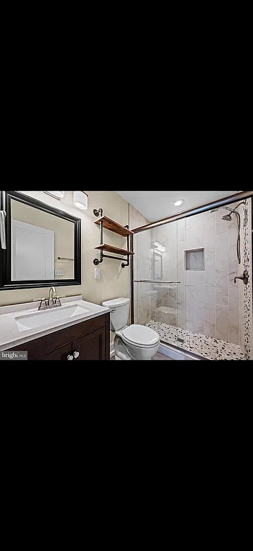 3 bed, 3.5 bath, 1725 sqft, $3,300 — Photo 4