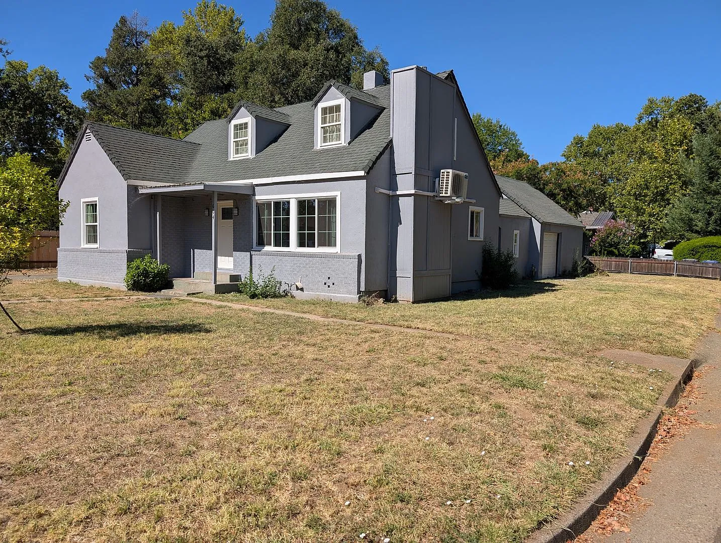 4 Bedroom Home near Caldwell Park — Photo 3