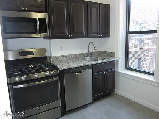 Rented by Kian Realty | media 1