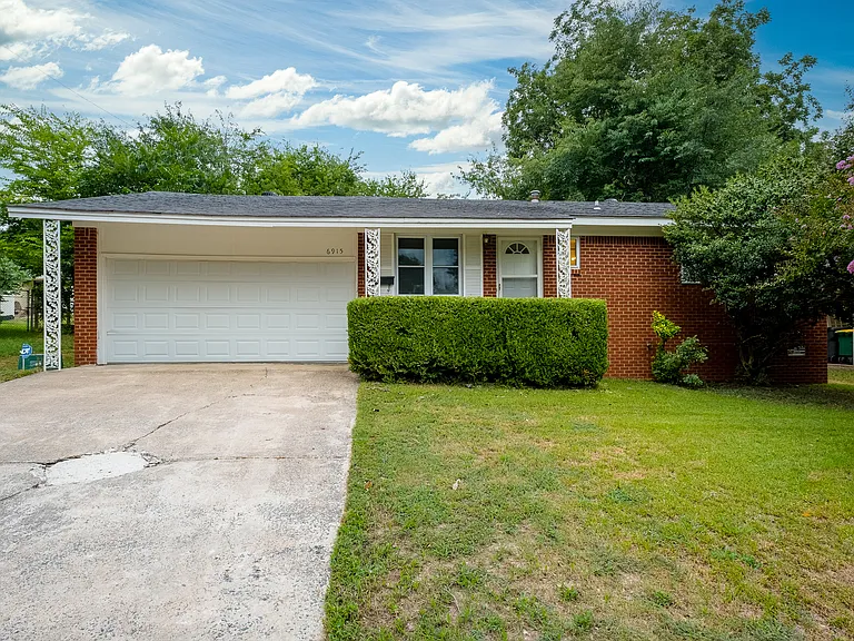 6915 Bluebird Dr — Photo 2