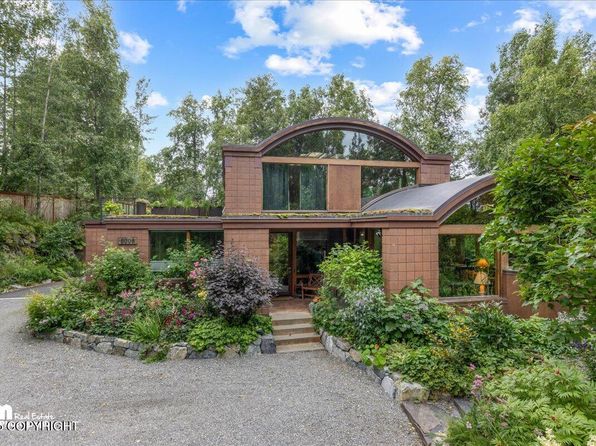 8008 Sundi Way, Anchorage, AK 99502
