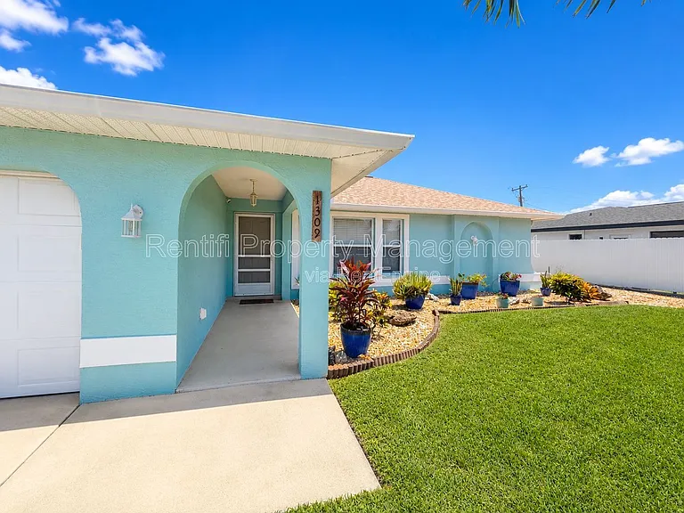 1309 SE 37th Ter — Photo 4