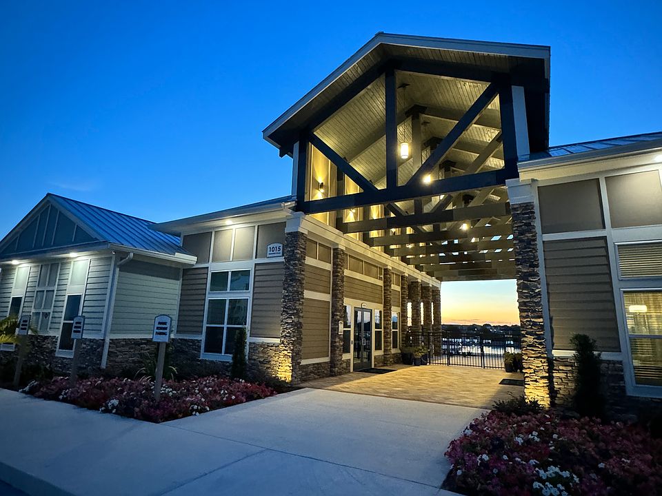 Building Photo 2