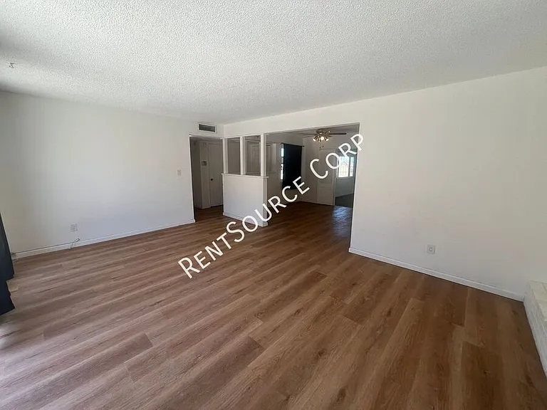 850 Linda Ln — Photo 10