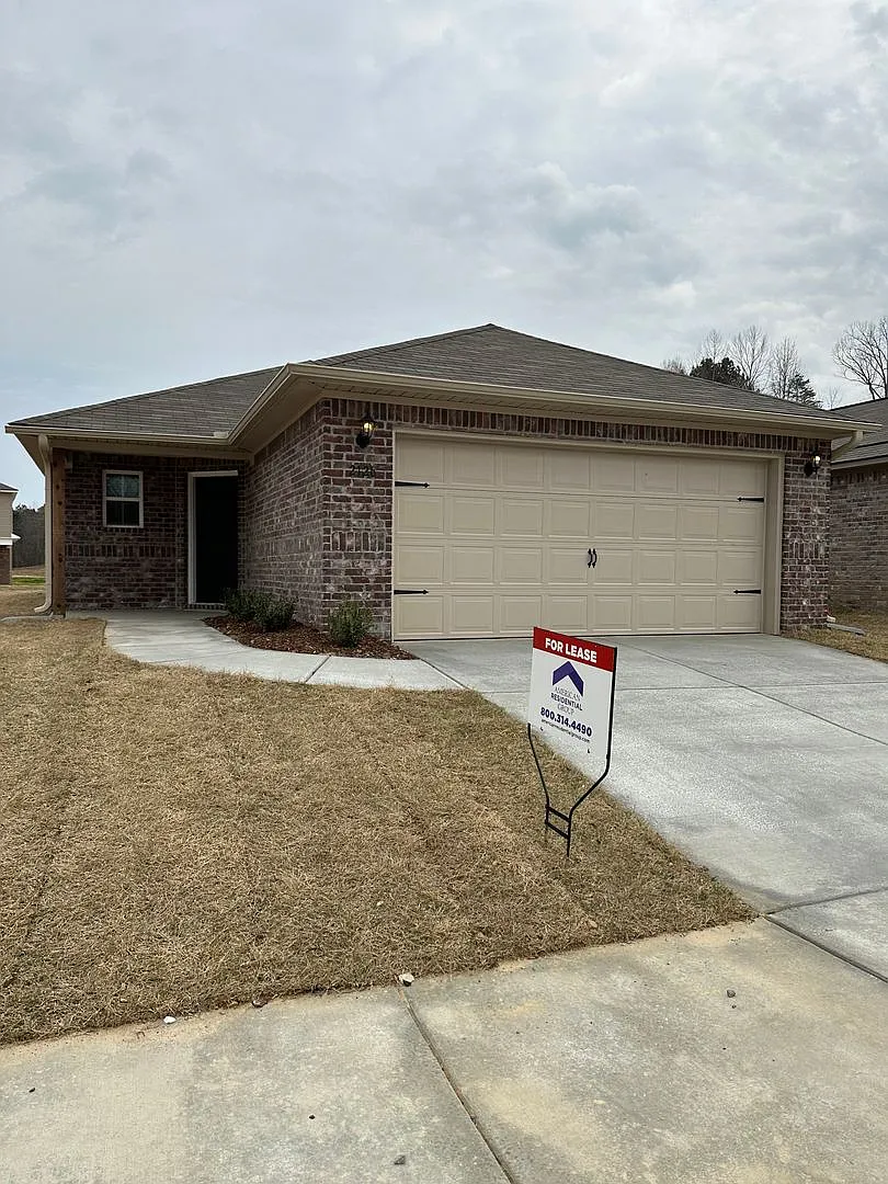 Pre-Leasing Now | Beautiful 4 Bedroom, 2 Bath Home Offering Space & Comfort in Kilpatrick Landing — Photo 3