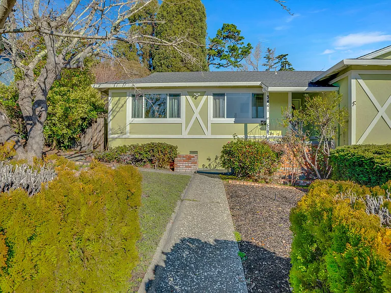 Stewarton Dr — Photo 7