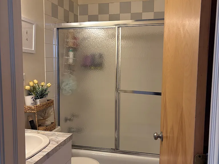 1627 N Sedgwick St #3 — Photo 7