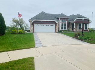 103 Griffith Ct, Waukesha, WI 53188